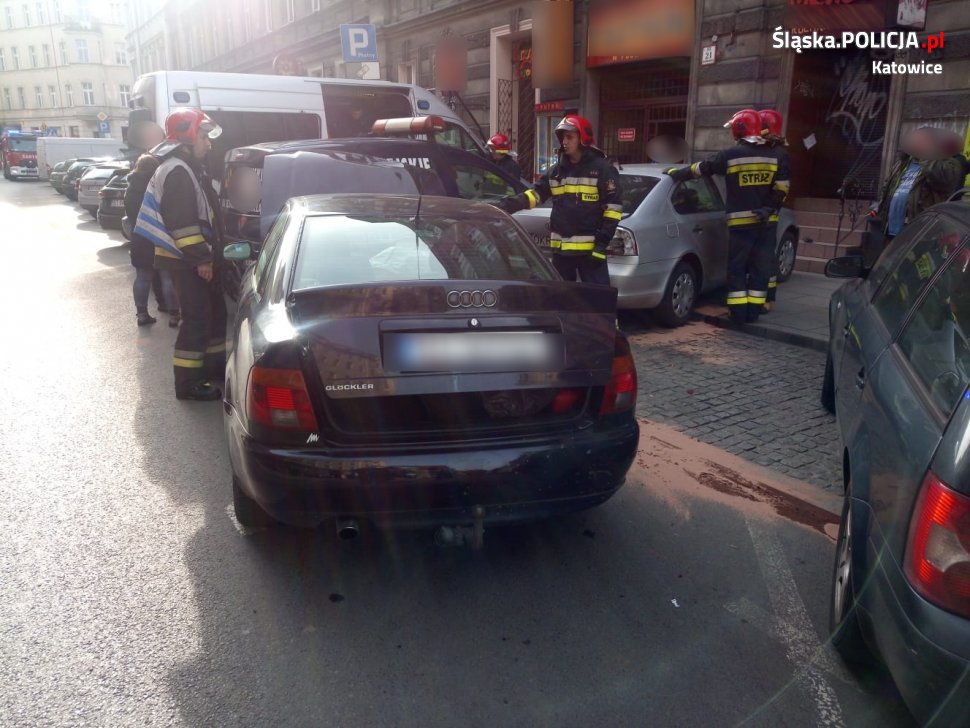 Pijany kierowca uszkodził 7 samochodów. 51-latek usłyszał zarzuty
