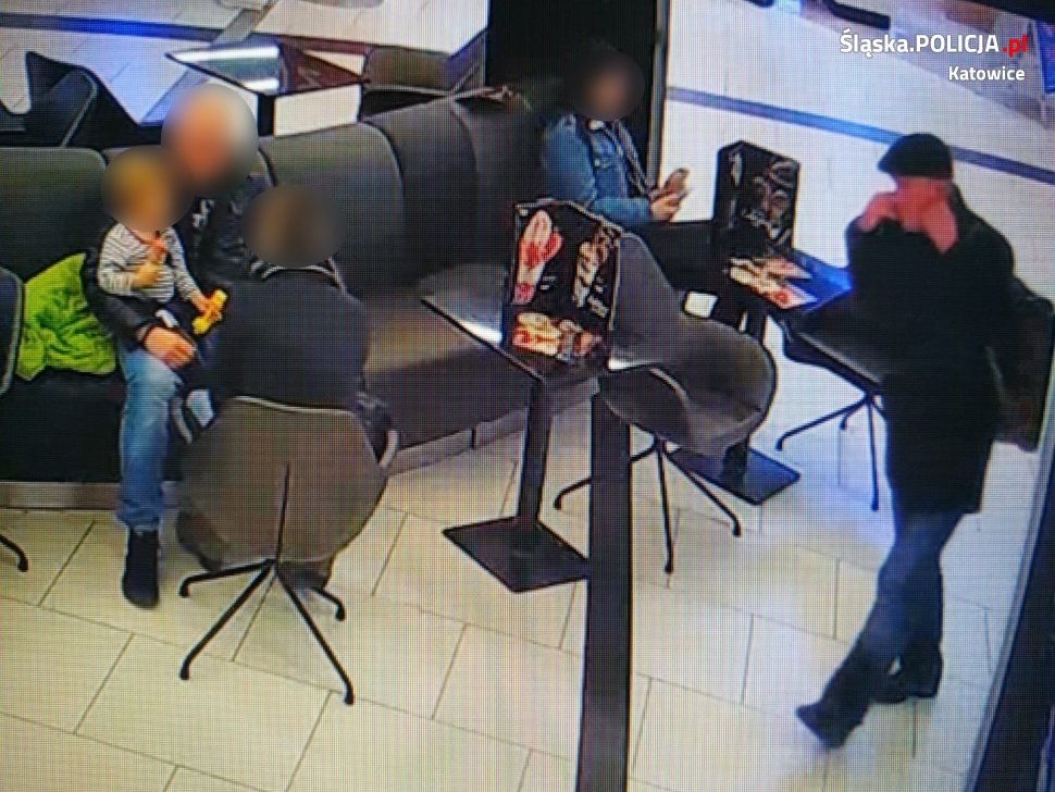 Mężczyzna jest podejrzewany o przywłaszczenie telefonu. Rozpoznajesz go?