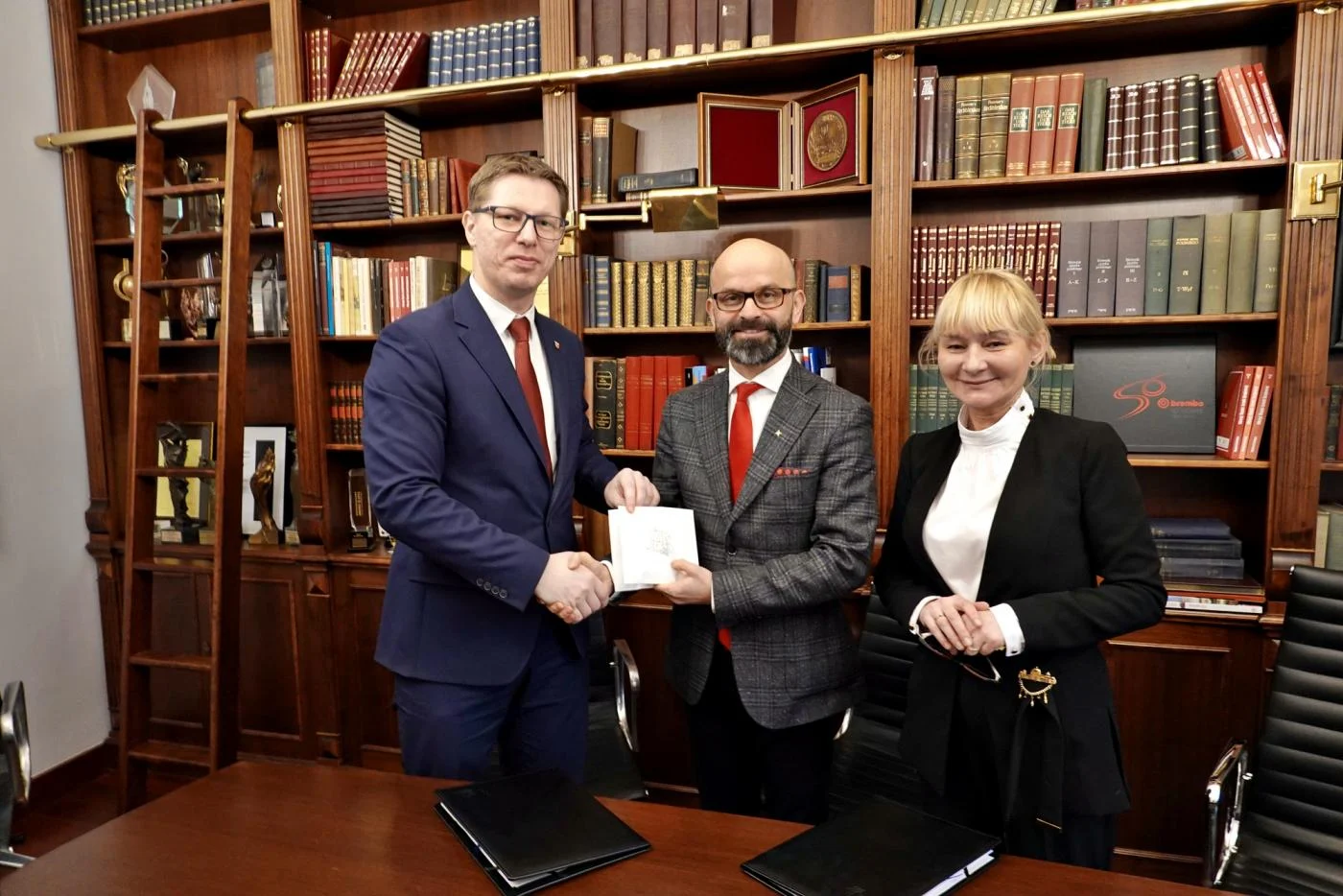 Świętochłowickie szkoły zawodowe i techniczne będą promowane. W KSSE podpisano umowę