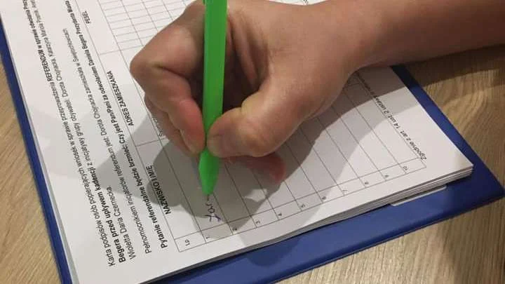 Komisarz Wyborczy potwierdza – akcja referendalna w Świętochłowicach trwa nadal!