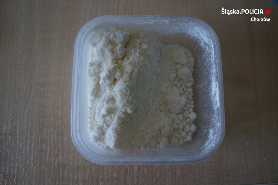 21-latek zostawił w pociągu plecak z znaczną ilością narkotyków