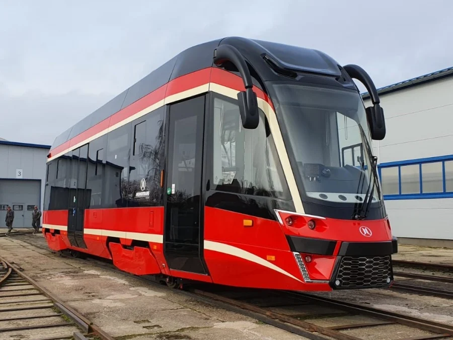 Pierwszy z dziesięciu. Nowy wagon dla Tramwajów Śląskich już gotowy