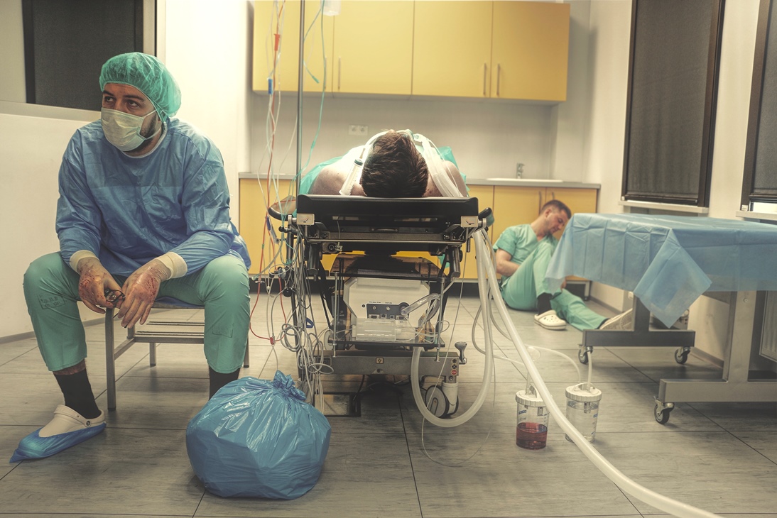 Studenci Śląskiego Uniwersytetu Medycznego odtworzyli słynne zdjęcie prof. Religi