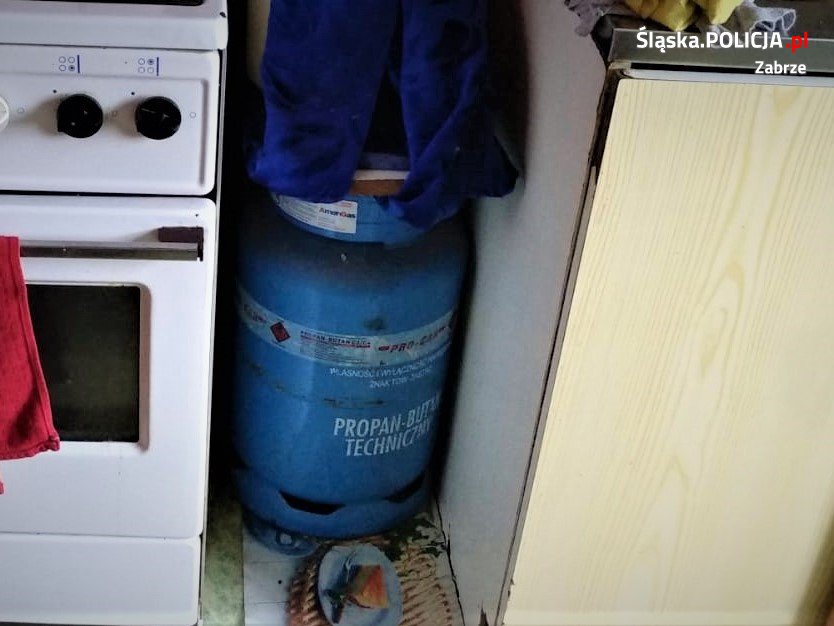 Policjanci i urzędnicy sprawdzali mieszkania