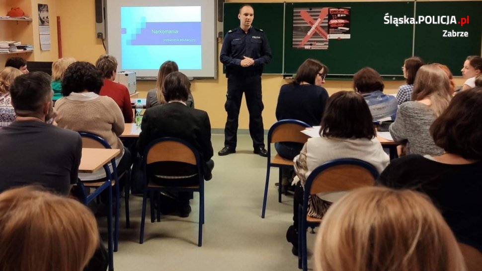 Zabrzański profilaktyk rozmawiał z nauczycielami o narkotykach i dopalaczach