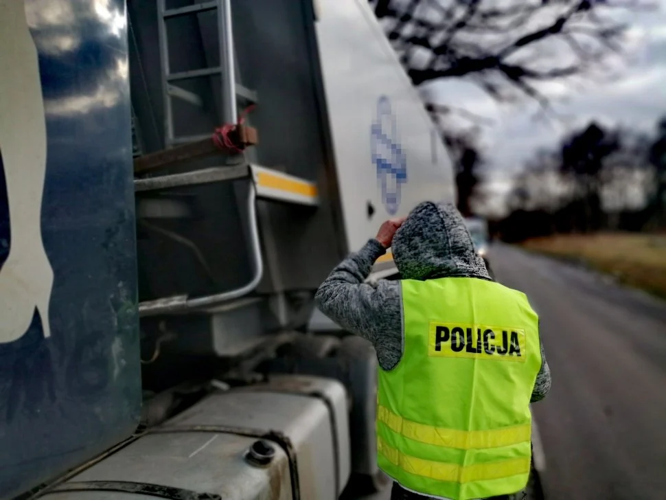 Policjanci z zabrzańskiej komendy udaremnili kolejny nielegalny przewóz odpadów