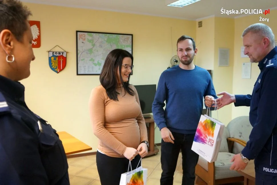Mieszkańcy Żor ujęli pijanego kierowcę. Podziękował im Komendant Miejski Policji w Żorach