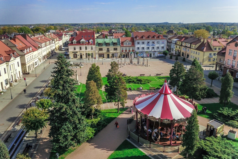 UM Żory szuka chętnych na prowadzenie letnich ogródków na Rynku