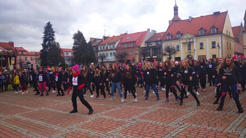 Żorzanki zatańczyły w słusznej sprawie. One Billion Rising w Żorach