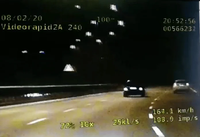 Policyjny pościg w Gliwicach. Młody kierowca poruszał się z prędkością 200 km/h na DTŚ
