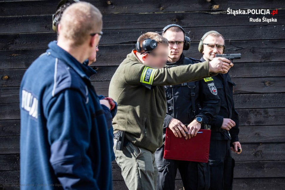 Rudzcy policjanci rozpoczęli kolejny cykl szkoleń strzeleckich