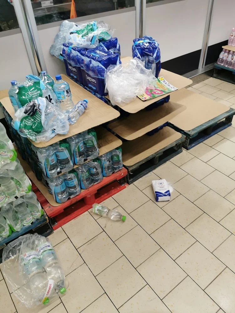 Koronawirus. Puste sklepy 1