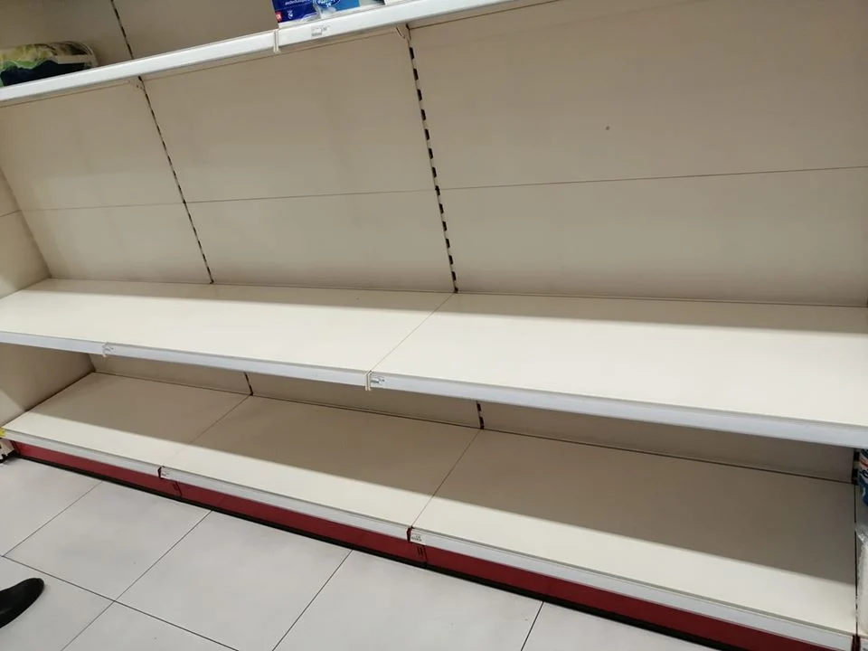 Koronawirus. Puste sklepy 16