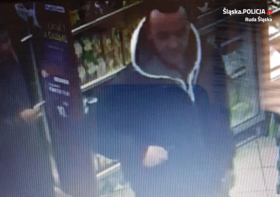 Rozpoznajesz sprawcę kradzieży świecznika ze skarbonką z kochłowickiego kościoła?