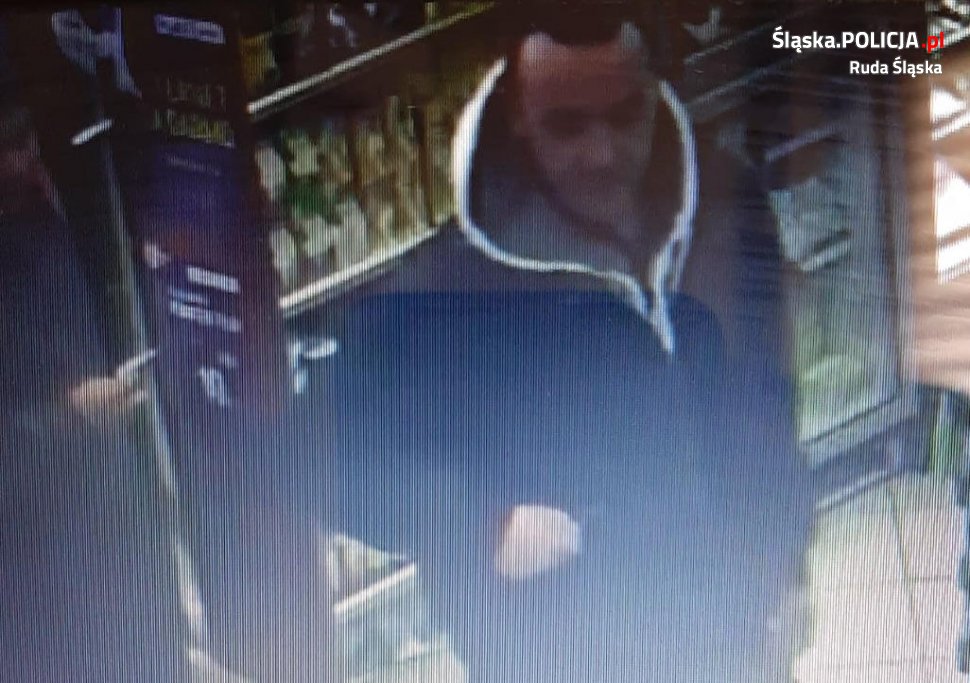 Rozpoznajesz sprawcę kradzieży świecznika ze skarbonką z kochłowickiego kościoła?