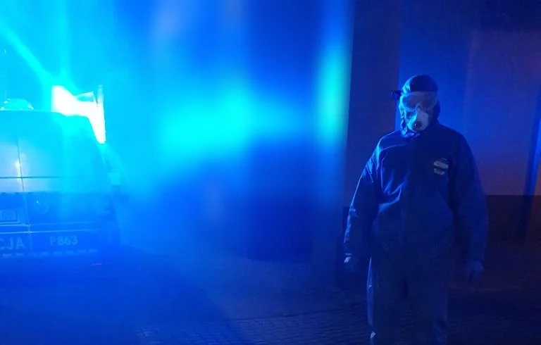 Policja ostrzega - ignorując zalecenia sanitarne, narażamy życie i zdrowie innych osób