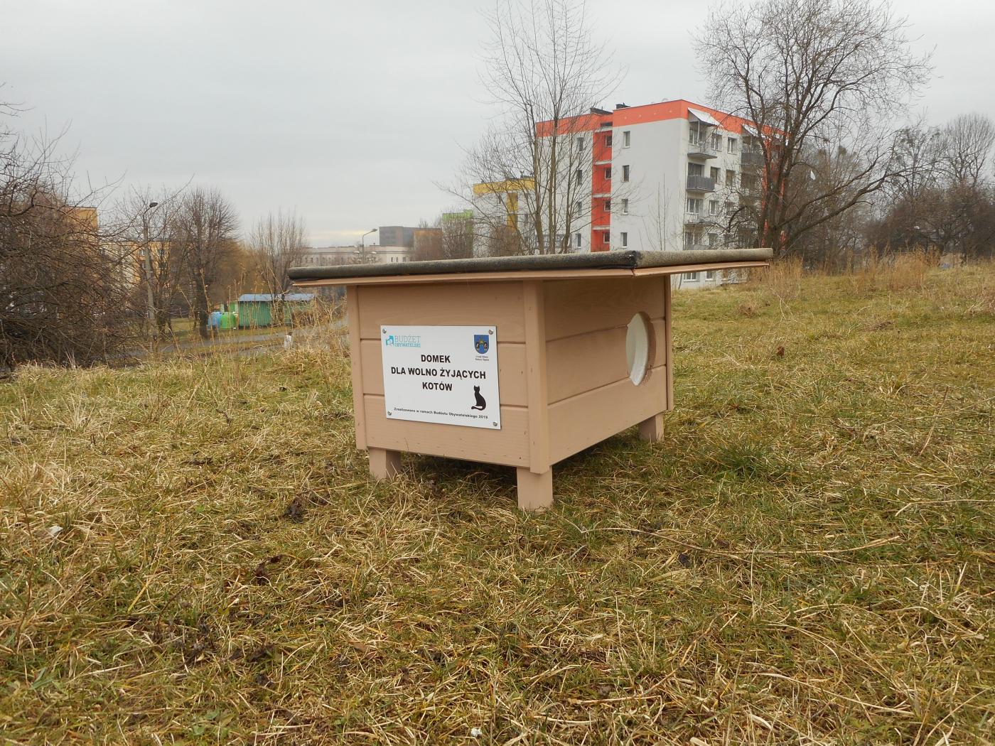 Domki dla kotów i jeży z budżetu obywatelskiego