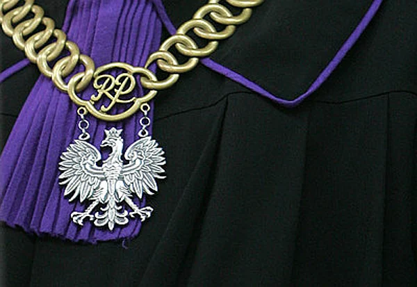 Poszukiwany ENA zatrzymany przez piekarskich policjantów