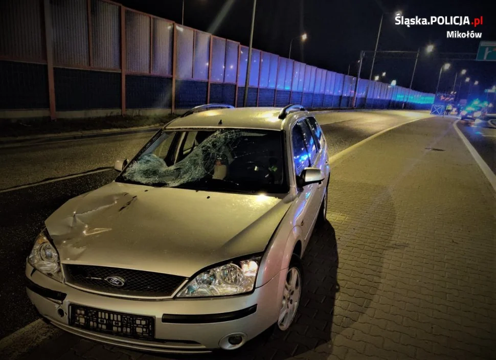 Śmiertelny wypadek przy ul. Gliwickiej w Mikołowie. Nie żyje potrącony 56-latek