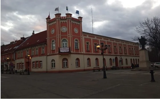 Mikołów: Budynki Urzędu Miasta i jednostek niedostępne dla klientów do odwołania