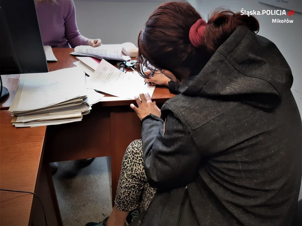 Okradła znajomego podczas libacji alkoholowej, Mikołowianka była poszukiwana przez policję