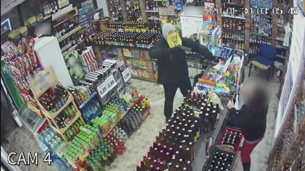 Napadli na ekspedientkę i ukradli...piwo. Rozpoznajesz ich?