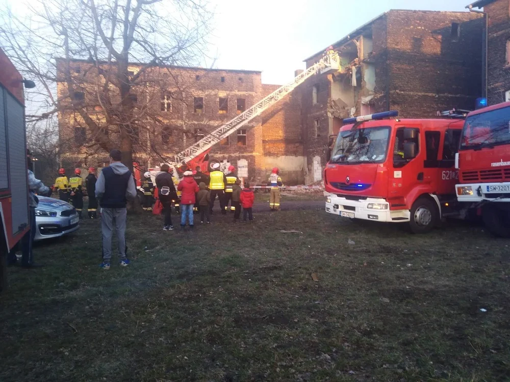 Katastrofa budowlana w Lipinach. Zawaliła się część pustostanu przy ulicy Świdra!