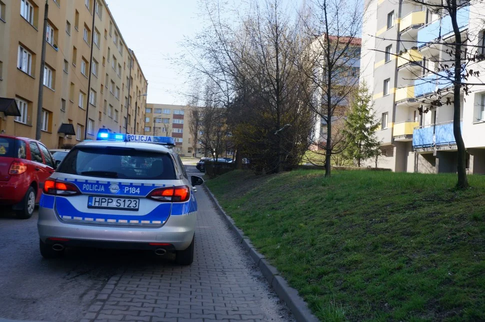 Policjanci z Świętochłowic apelują do mieszkańców o pozostanie w domach