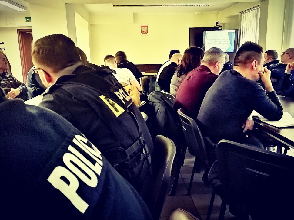 Zabrzańscy policjanci brali udział w szkoleniu z zakresu zagrożenia epidemiologicznego