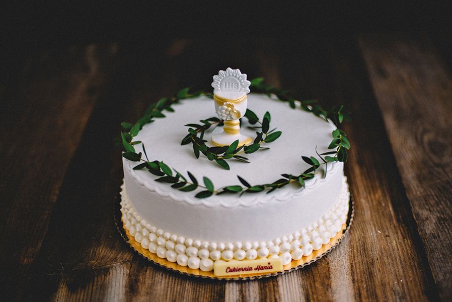 6 rzeczy, które pomogą Ci wybrać tort na komunię