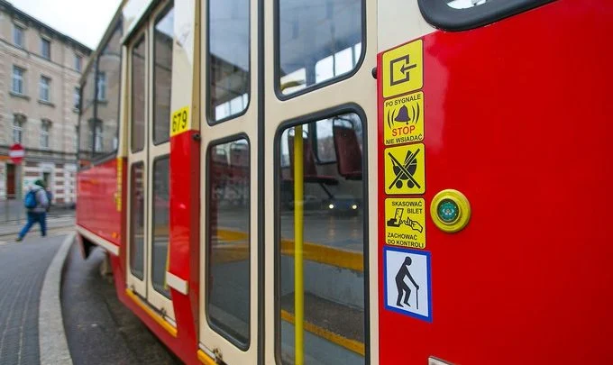 Śląskie: Zmiana rozkładu jazdy komunikacji miejskiej oraz ograniczenie połączeń!