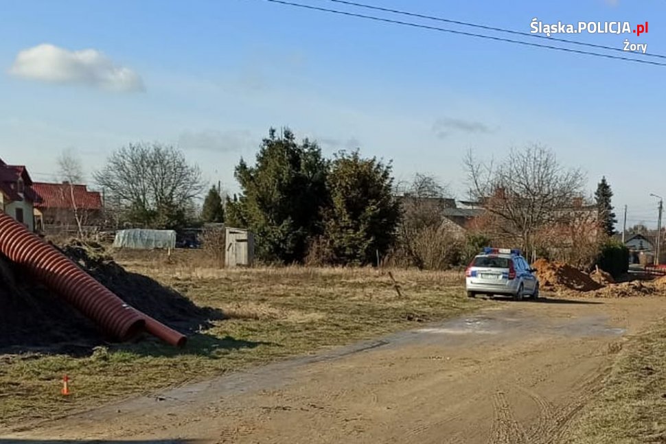 Granat moździerzowy w żorskim lesie. Jak się zachować w przypadku znalezienia niewybuchu?