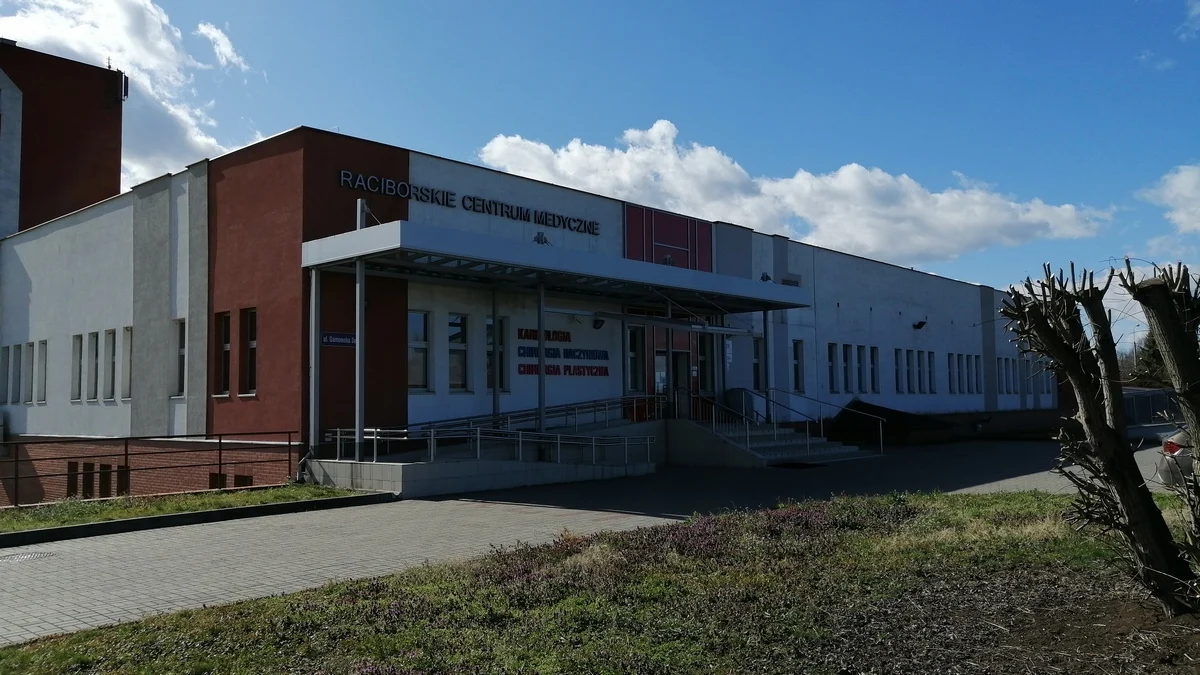 Dyrektor raciborskiego szpitala poddany trzydniowej kwarantannie - mógł mieć kontakt z zarażonym koronawirusem
