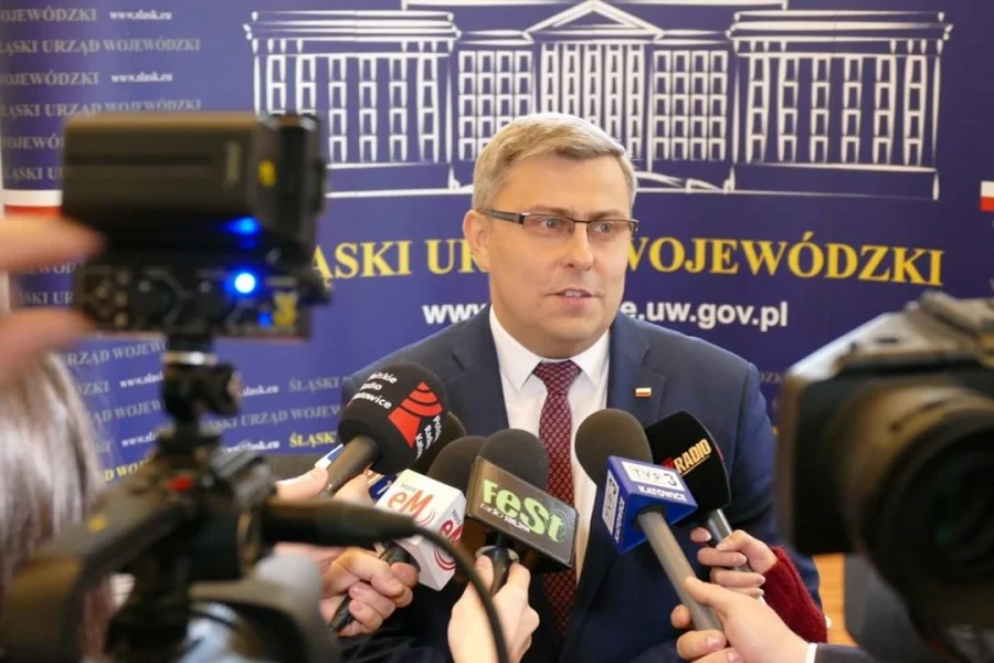 Wojewoda śląski poddany kwarantannie!