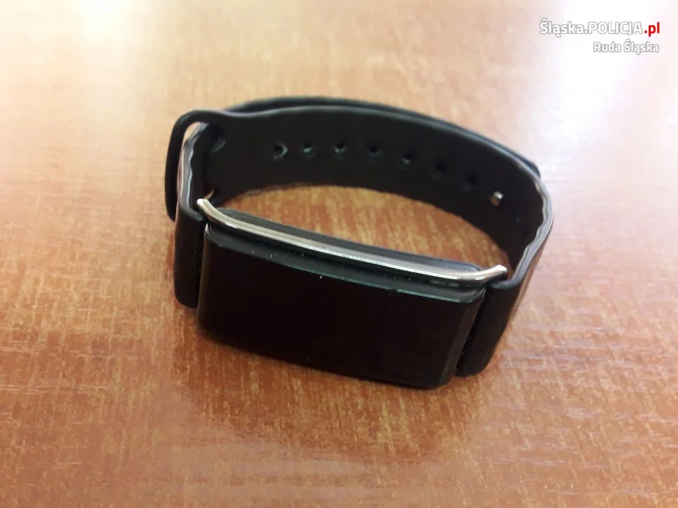 Dzielnicowy szuka właściciela zegarka - smartwatch