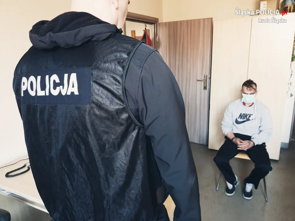 Dokonał kilku podpaleń kontenerów na śmieci. 40-latek w rękach policjantów