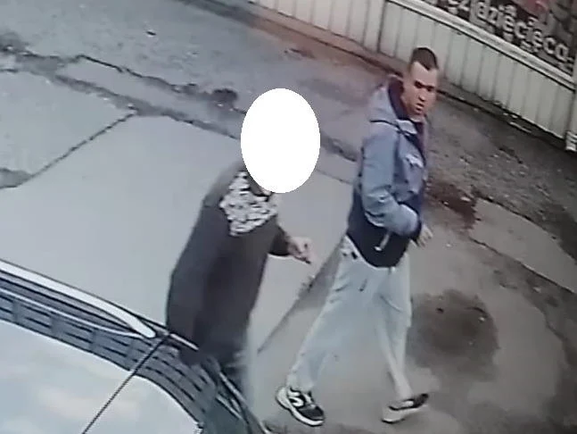 Ten mężczyzna podejrzany jest o kradzież pieniędzy. Rozpoznajesz go?