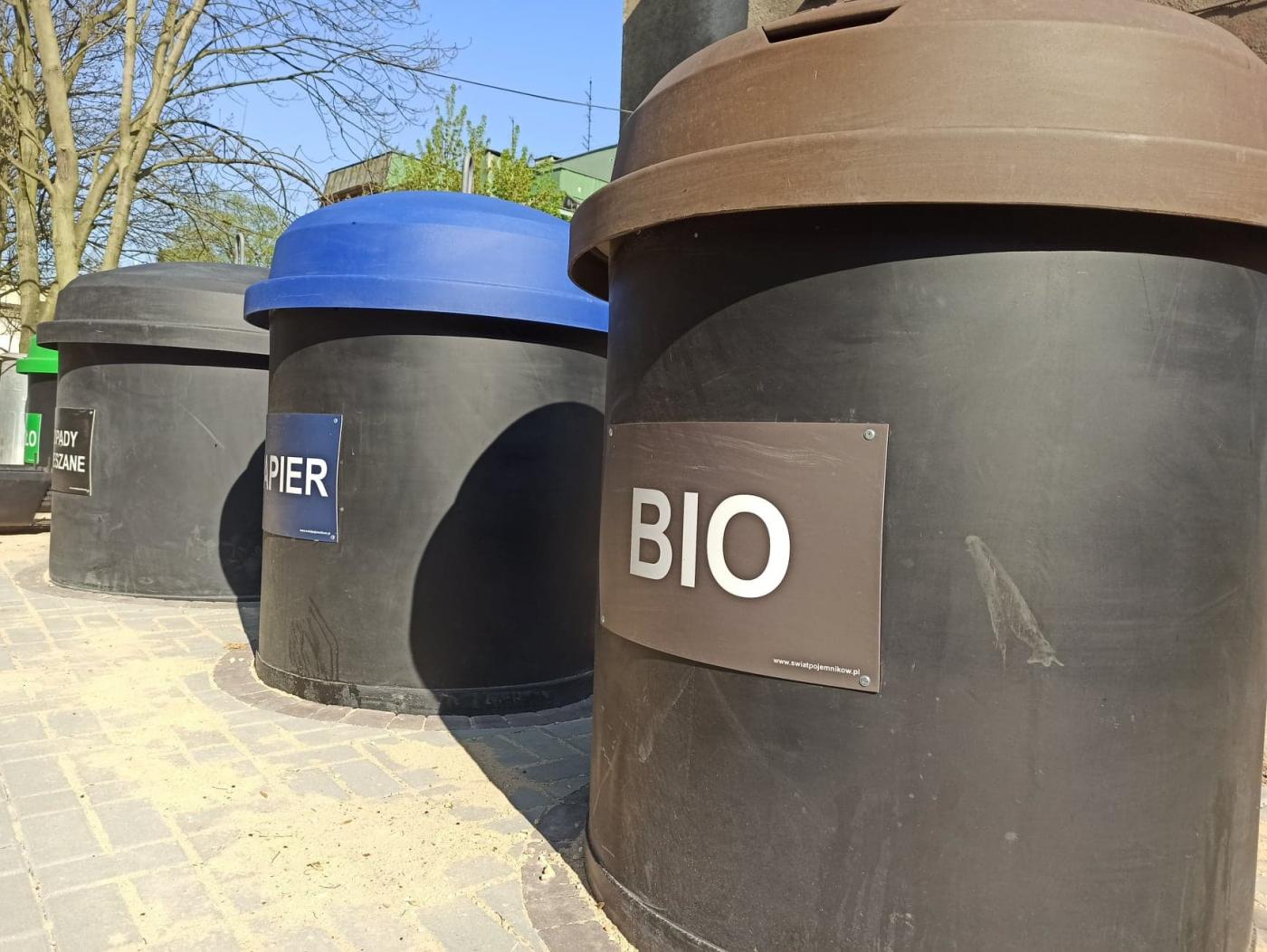 Pojemniki półpodziemne na ulicy Janty w Piekarach Śląskich