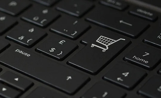 Stacjonarnie czy przez internet - jak robisz zakupy spożywcze?