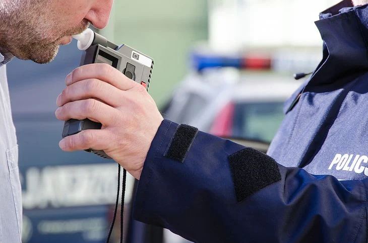 41-letni mężczyzna kierował samochodem mając 2,5 promila!