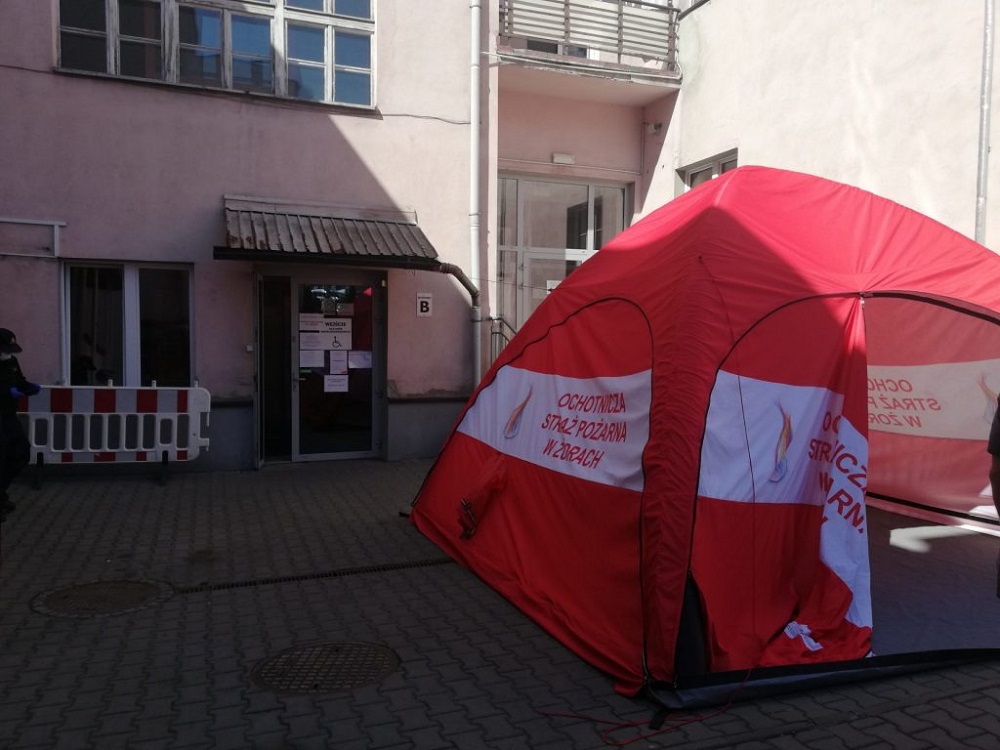 Namioty strażackie jako polowe izby przyjęć