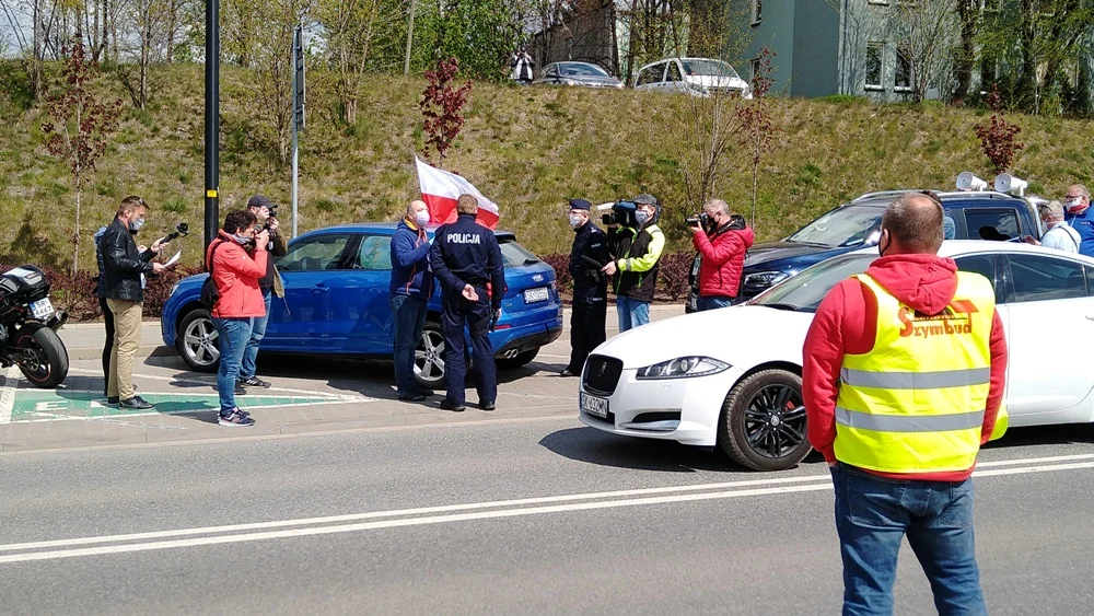 Przedsiębiorcy protestują w Katowicach - 500 aut przeciwko działaniom rządu
