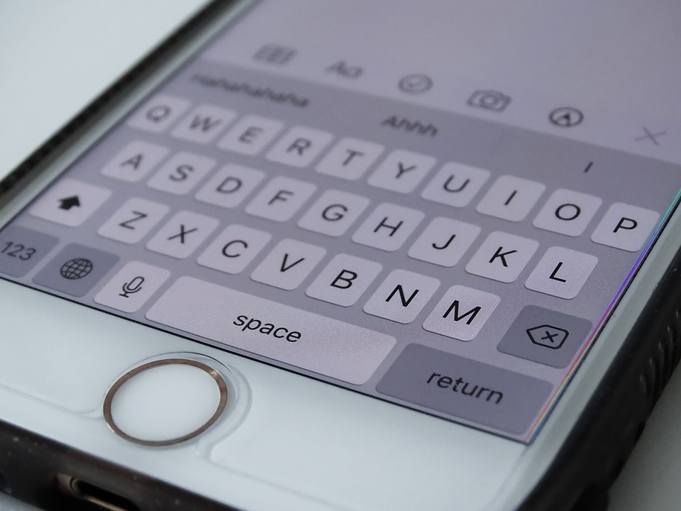 Uważajmy na oszustów wyłudzających kody BLIK