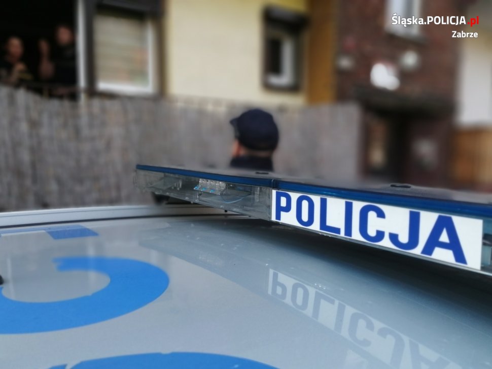 Policjanci apelują do mieszkańców Zabrza o pozostanie w domach