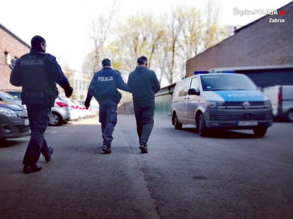 Przywłaszczył 5 samochodów. 37-latek usłyszał zarzuty i został aresztowany