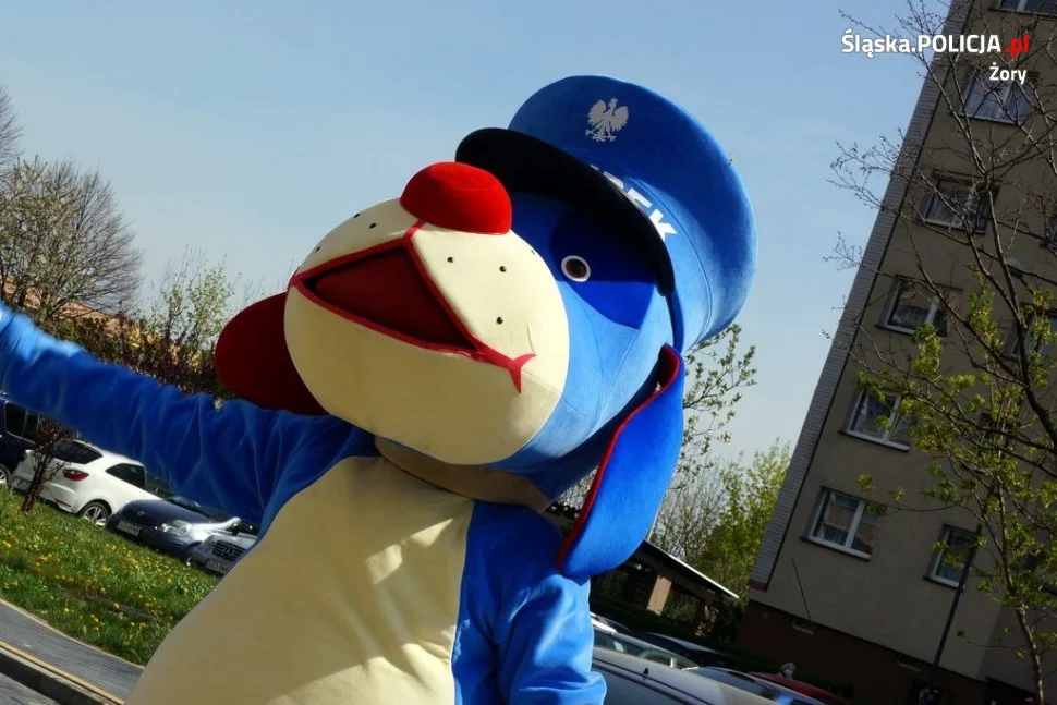 Zorganizowali urodzinową niespodziankę dla chłopca przebywającego w kwarantannie