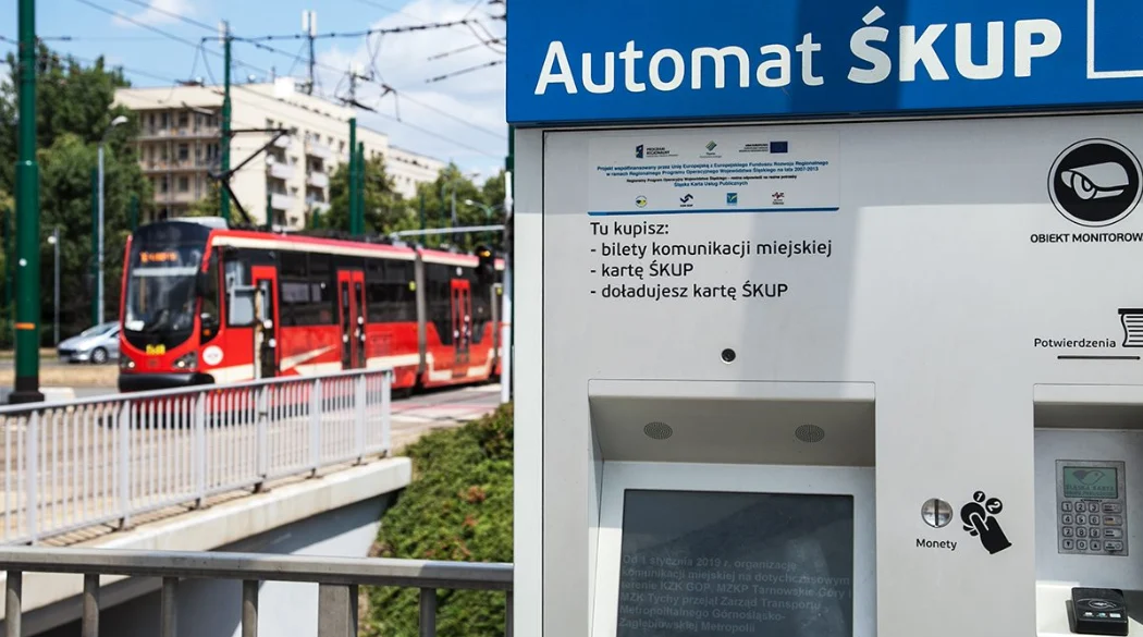 Komunikacja miejska w czasie pandemii: Metropolia przygotowała aplikację mobilną dla pasażerów