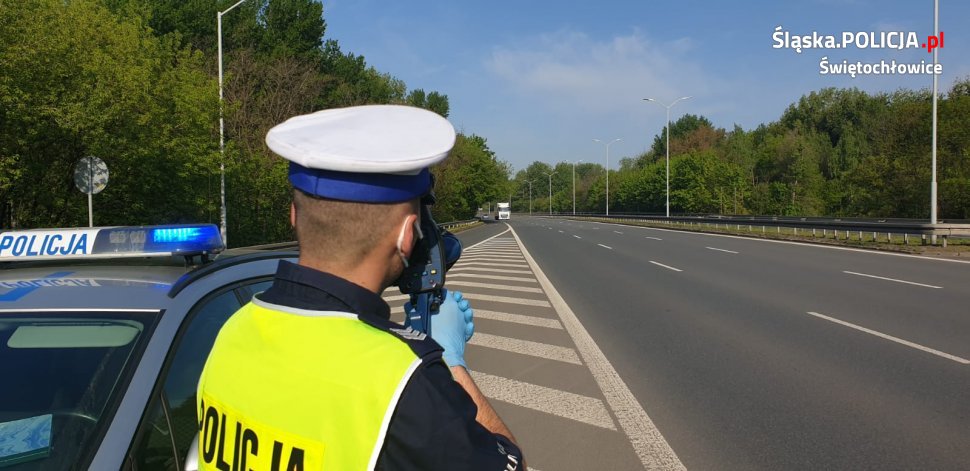 Mundurowi z świętochłowickiej, rudzkiej i chorzowskiej drogówki prowadzili kontrole na DTŚ