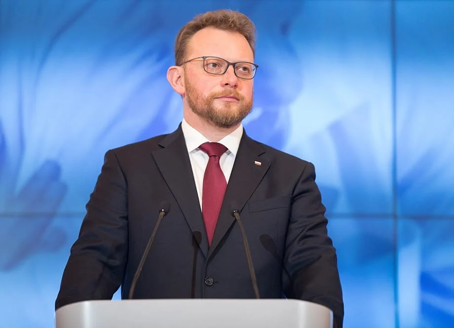 Szumowski: wskaźnik reprodukcji wirusa spadł w Polsce poniżej jeden
