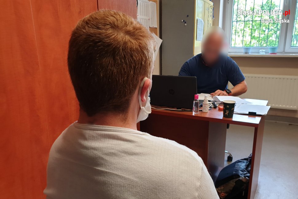 Ruda Śląska: Znęcał się nad bezdomnym – policjanci przechwycili drastyczne nagranie